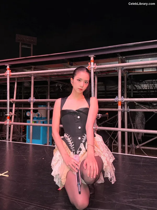 Jisoo  - BLΛƆKPIИK ( BLACKPINK ) photo 19 of 2451