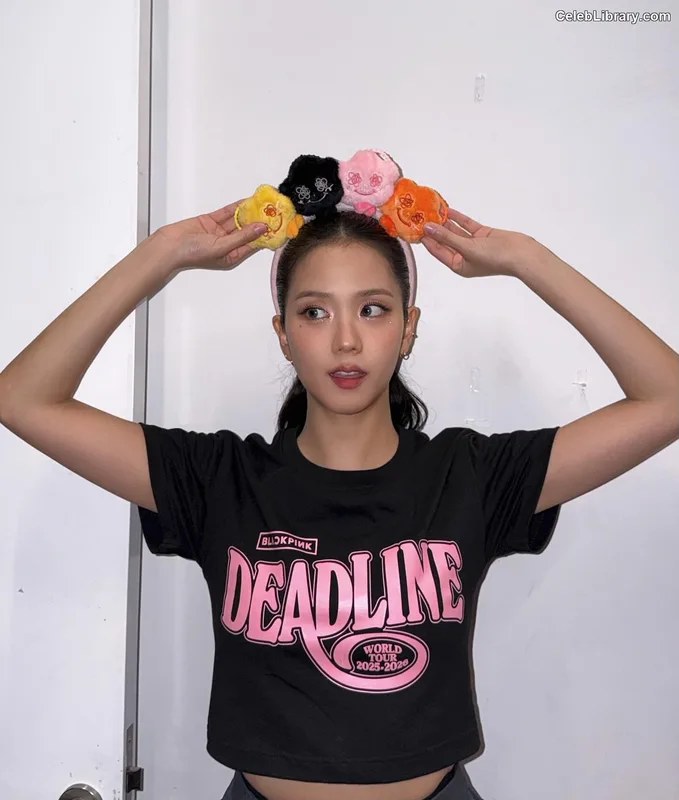 Jisoo - BLΛƆKPIИK ( BLACKPINK ) photo 6 of 2451