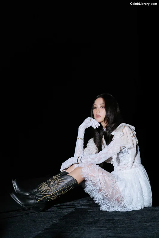 Jisoo - BLΛƆKPIИK ( BLACKPINK ) photo 9 of 2451