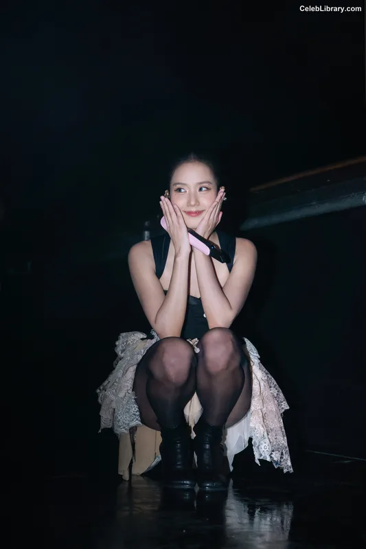 Jisoo - BLΛƆKPIИK ( BLACKPINK ) photo 11 of 2451