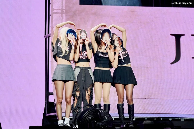 Jisoo - BLΛƆKPIИK ( BLACKPINK ) photo 5 of 2451