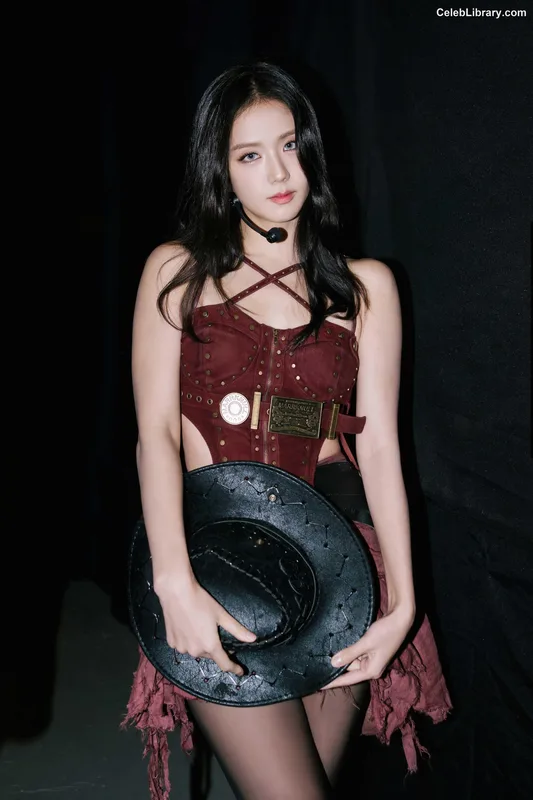 Jisoo - BLΛƆKPIИK ( BLACKPINK ) photo 10 of 2451