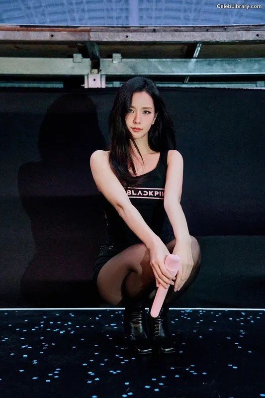 Jisoo - BLΛƆKPIИK ( BLACKPINK ) photo 16 of 2451