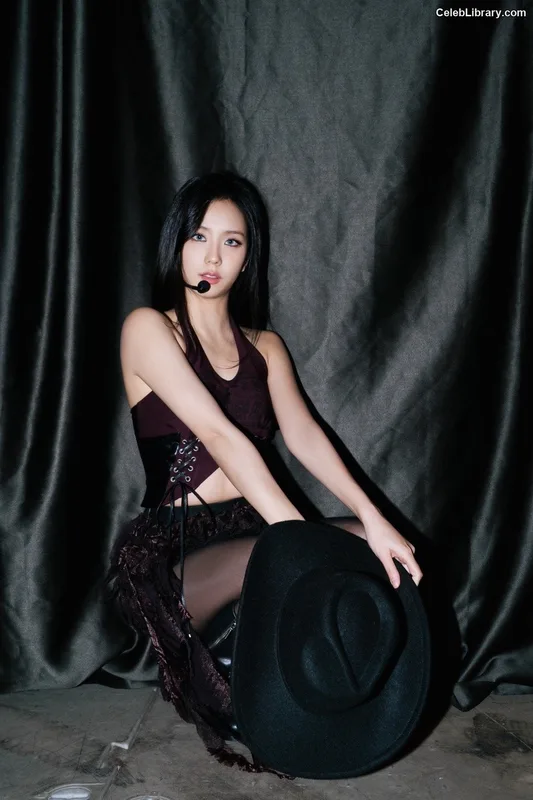 Jisoo - BLΛƆKPIИK ( BLACKPINK ) photo 17 of 2451