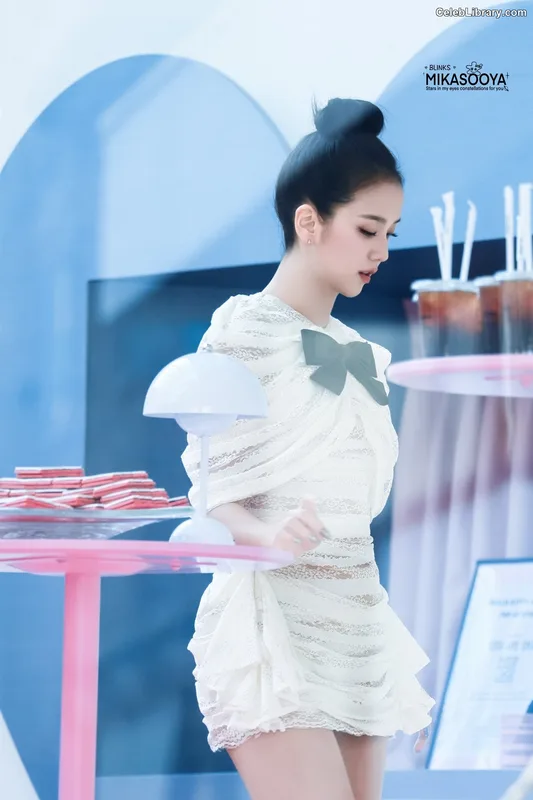 Jisoo - BLΛƆKPIИK ( BLACKPINK ) photo 13 of 2451