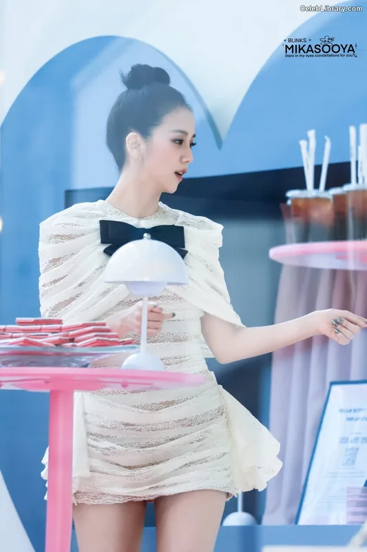 Jisoo - BLΛƆKPIИK ( BLACKPINK ) photo 15 of 2451