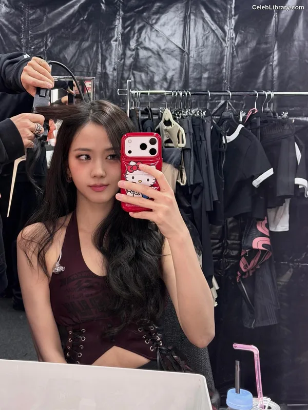 Jisoo - BLΛƆKPIИK ( BLACKPINK ) photo 21 of 2451