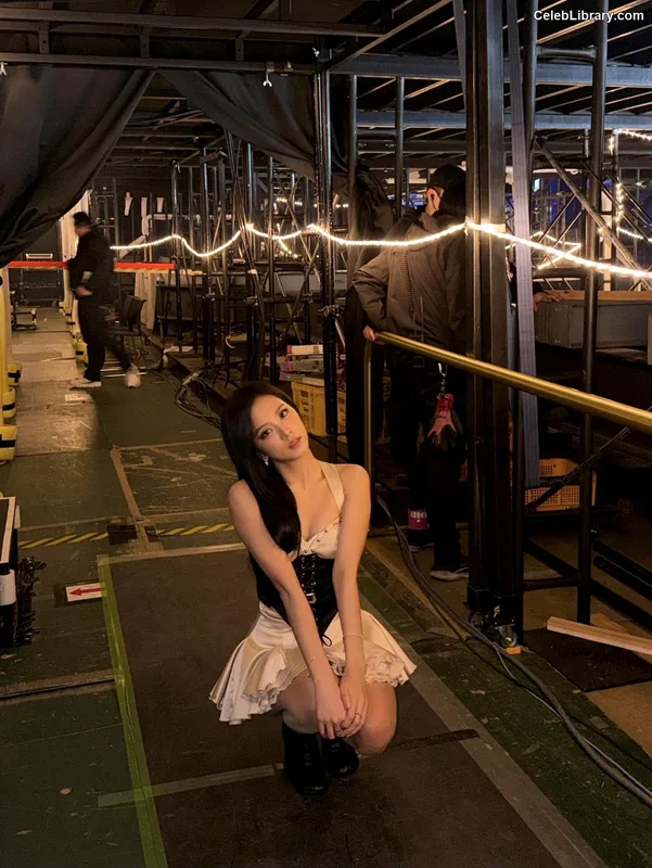 Jisoo - BLΛƆKPIИK ( BLACKPINK ) photo 24 of 2451