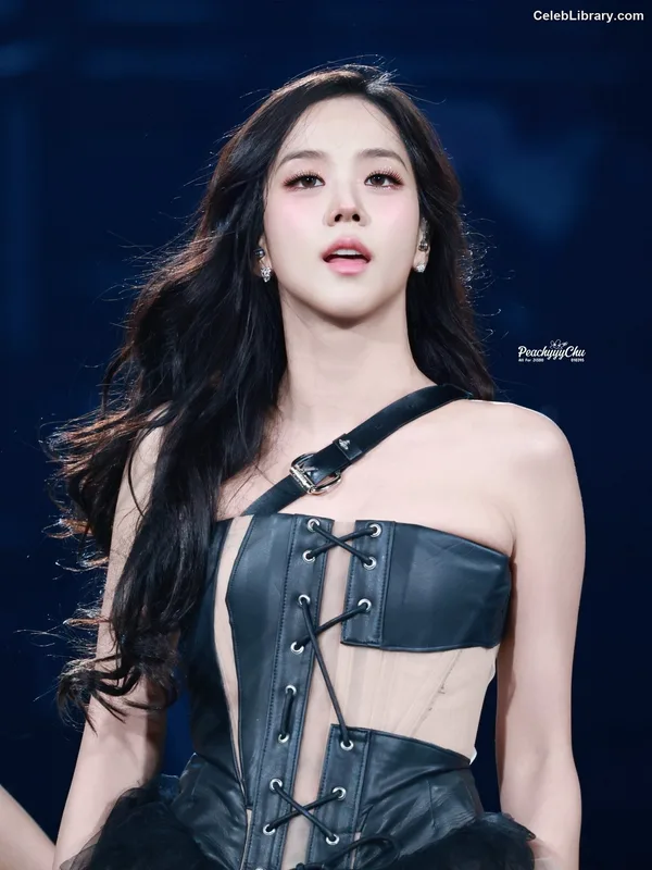 Jisoo  - BLΛƆKPIИK ( BLACKPINK ) photo 19 of 2451