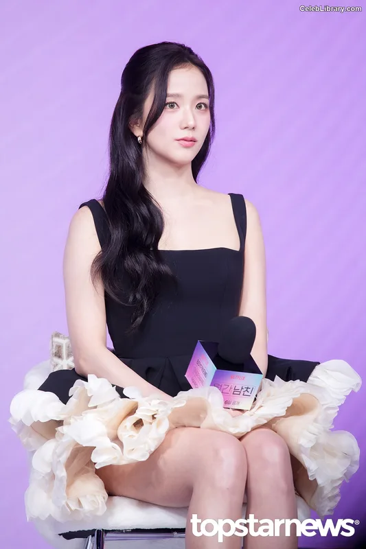 Jisoo  - BLΛƆKPIИK ( BLACKPINK ) photo 21 of 2451