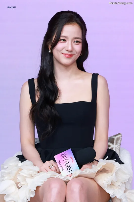 Jisoo  - BLΛƆKPIИK ( BLACKPINK ) photo 22 of 2451