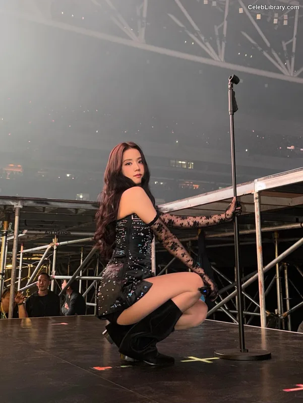 Jisoo  - BLΛƆKPIИK ( BLACKPINK ) photo 7 of 2451