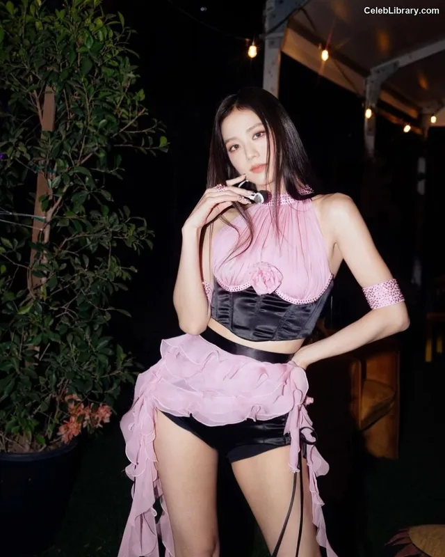 Jisoo  - BLΛƆKPIИK ( BLACKPINK ) photo 6 of 2451