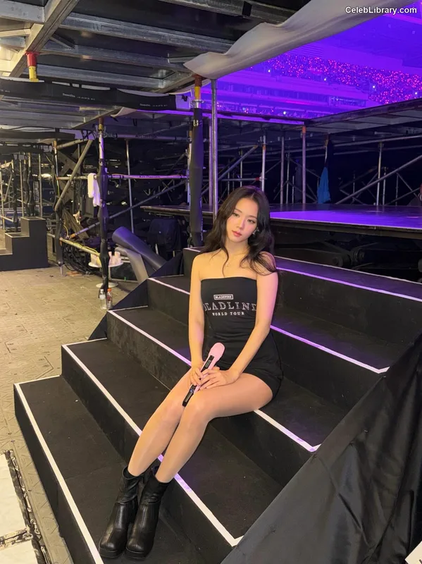 Jisoo  - BLΛƆKPIИK ( BLACKPINK ) photo 11 of 2451
