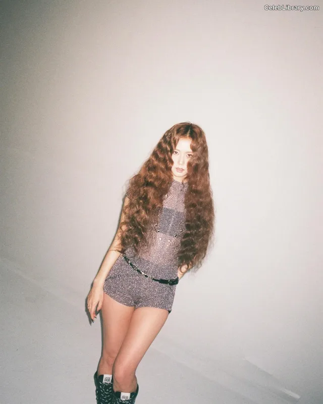 Jisoo  - BLΛƆKPIИK ( BLACKPINK ) photo 3 of 2451