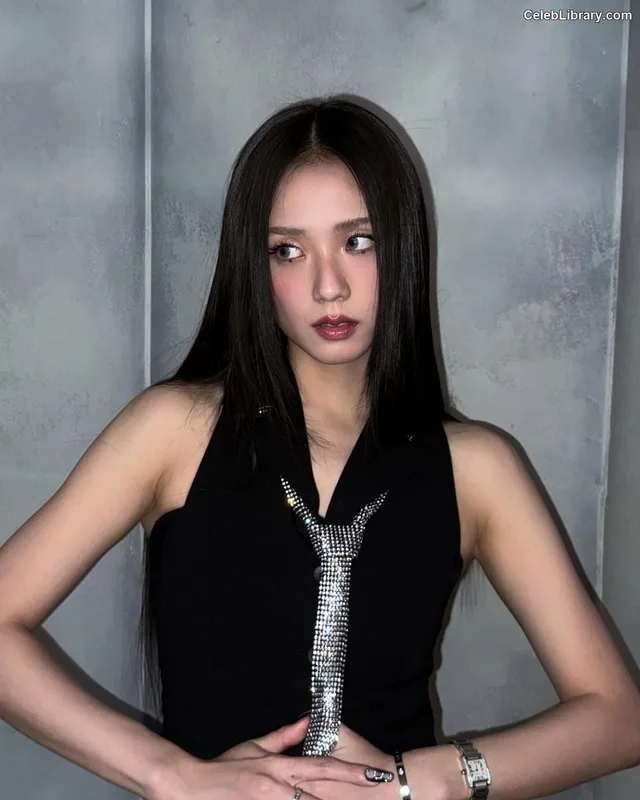 Jisoo  - BLΛƆKPIИK ( BLACKPINK ) photo 10 of 2451