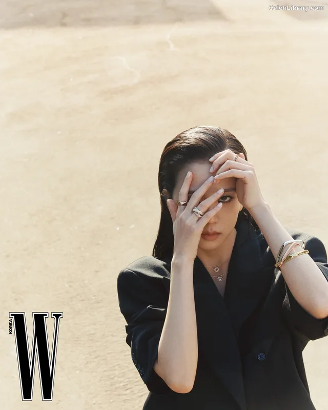 Jisoo  - BLΛƆKPIИK ( BLACKPINK ) photo 24 of 2451