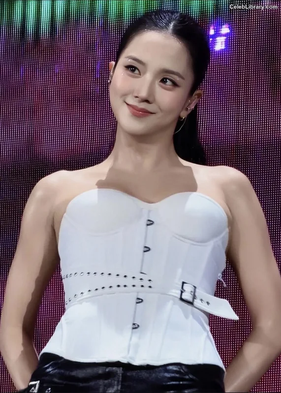 Jisoo  - BLΛƆKPIИK ( BLACKPINK ) photo 23 of 2451