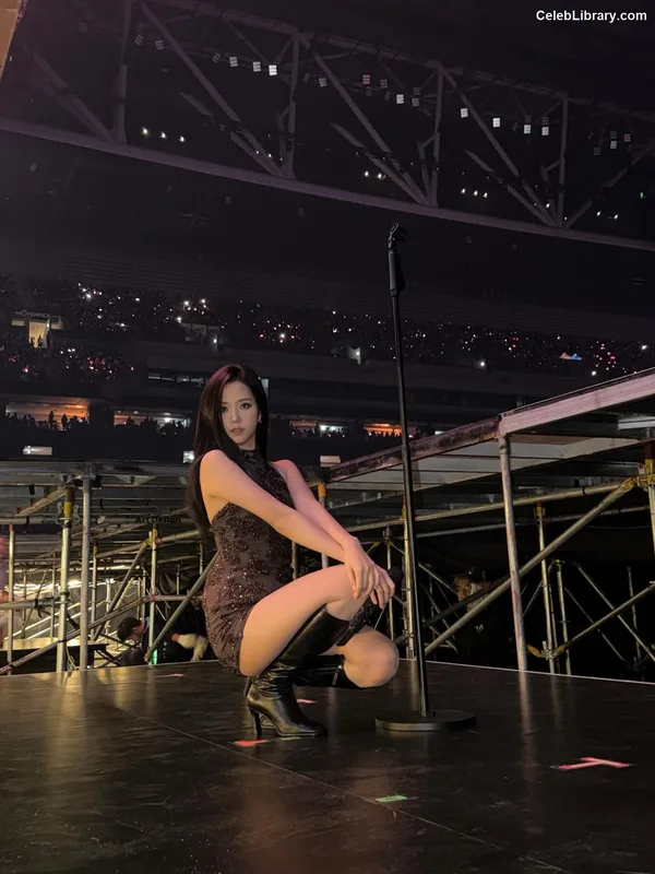 Jisoo  - BLΛƆKPIИK ( BLACKPINK ) photo 3 of 2451