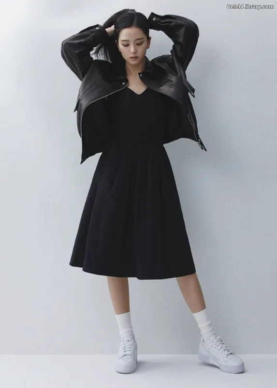 Jisoo  - BLΛƆKPIИK ( BLACKPINK ) photo 10 of 2451