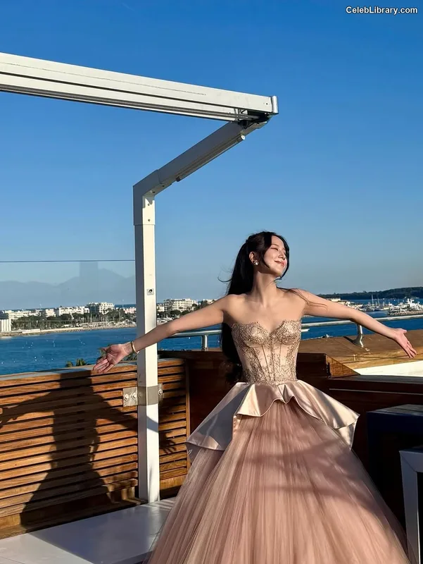 Jisoo  - BLΛƆKPIИK ( BLACKPINK ) photo 11 of 2451