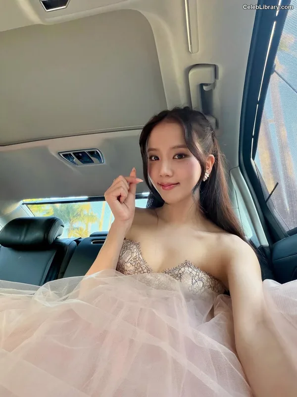 Jisoo  - BLΛƆKPIИK ( BLACKPINK ) photo 15 of 2451