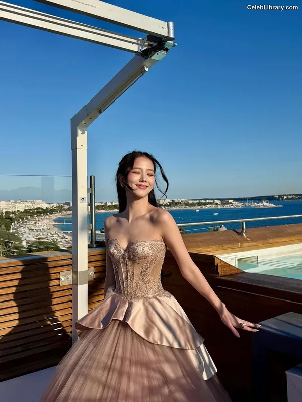 Jisoo  - BLΛƆKPIИK ( BLACKPINK ) photo 21 of 2451