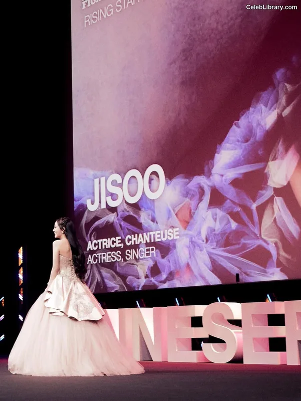 Jisoo  - BLΛƆKPIИK ( BLACKPINK ) photo 24 of 2451