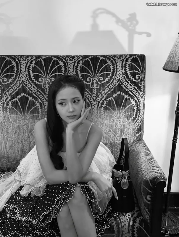 Jisoo  - BLΛƆKPIИK ( BLACKPINK ) photo 7 of 2451