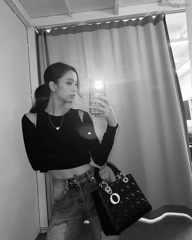 Jisoo  - BLΛƆKPIИK ( BLACKPINK ) photo 9 of 2451