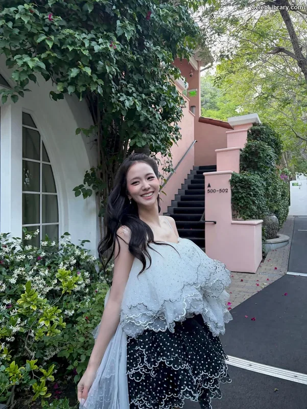 Jisoo  - BLΛƆKPIИK ( BLACKPINK ) photo 10 of 2451