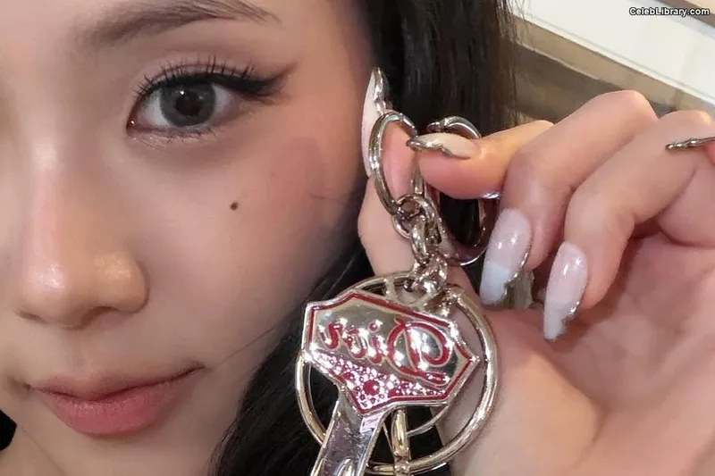 Jisoo  - BLΛƆKPIИK ( BLACKPINK ) photo 22 of 2451