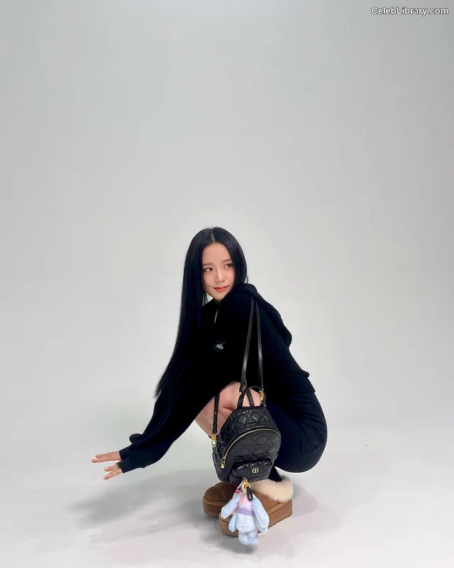 Jisoo - BLΛƆKPIИK ( BLACKPINK ) photo 15 of 2451