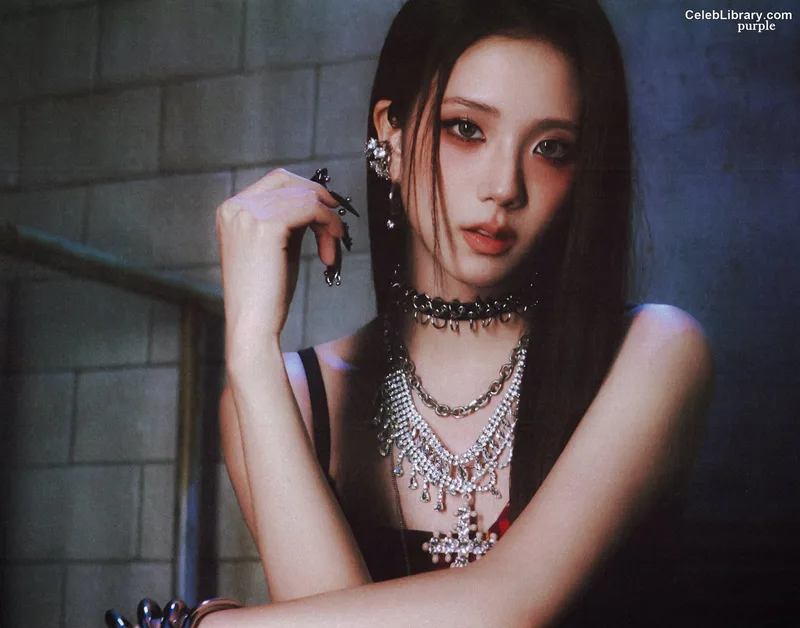 Jisoo - BLΛƆKPIИK ( BLACKPINK ) photo 9 of 2451