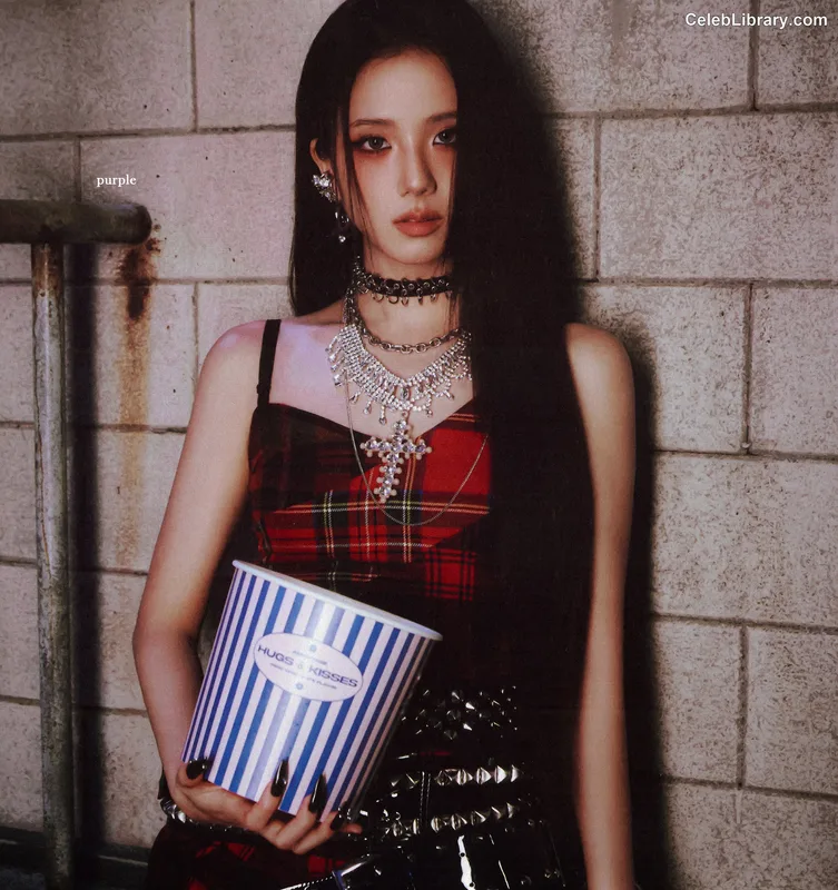 Jisoo - BLΛƆKPIИK ( BLACKPINK ) photo 10 of 2451