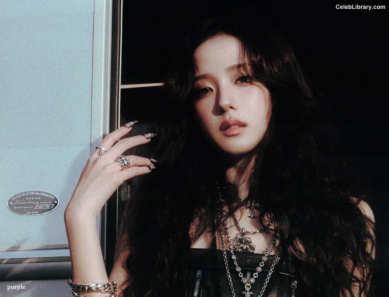 Jisoo - BLΛƆKPIИK ( BLACKPINK ) photo 16 of 2451