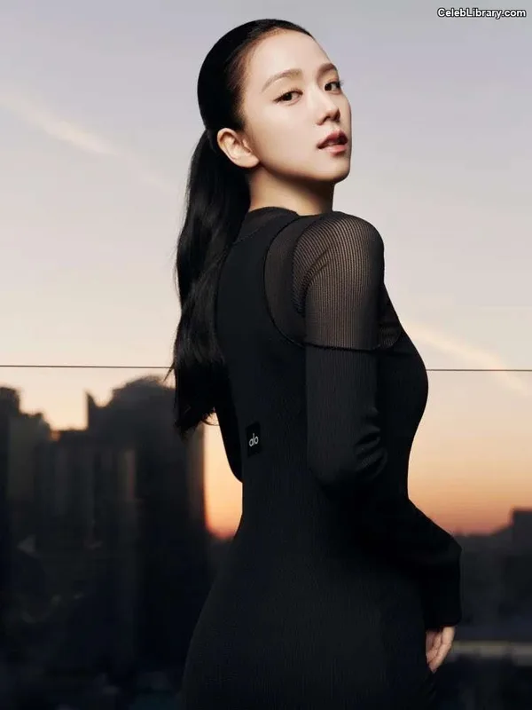 Jisoo - BLΛƆKPIИK ( BLACKPINK ) photo 6 of 2451