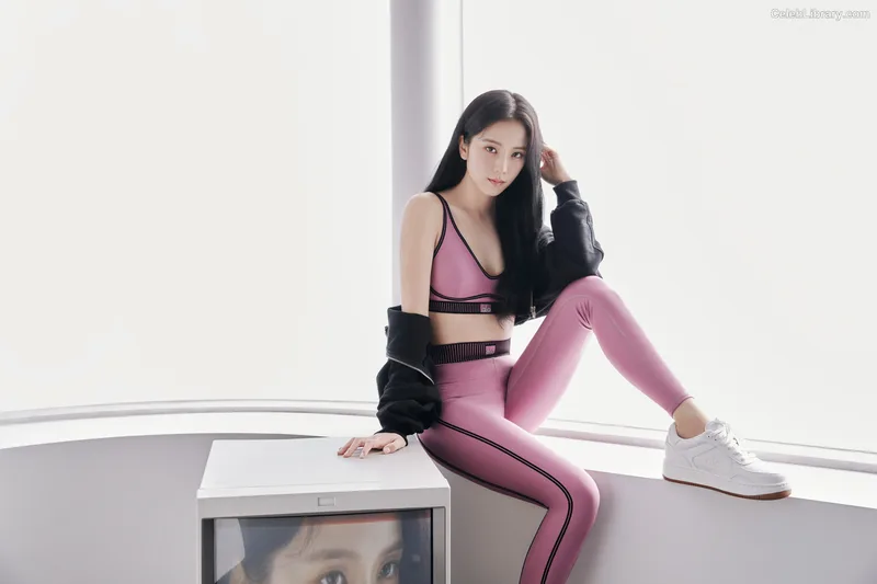 Jisoo - BLΛƆKPIИK ( BLACKPINK ) photo 16 of 2451
