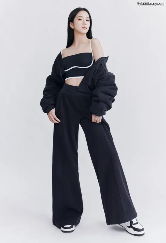Jisoo - BLΛƆKPIИK ( BLACKPINK ) photo 19 of 2451