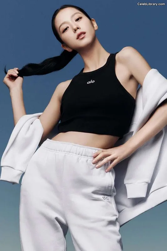 Jisoo - BLΛƆKPIИK ( BLACKPINK ) photo 24 of 2451