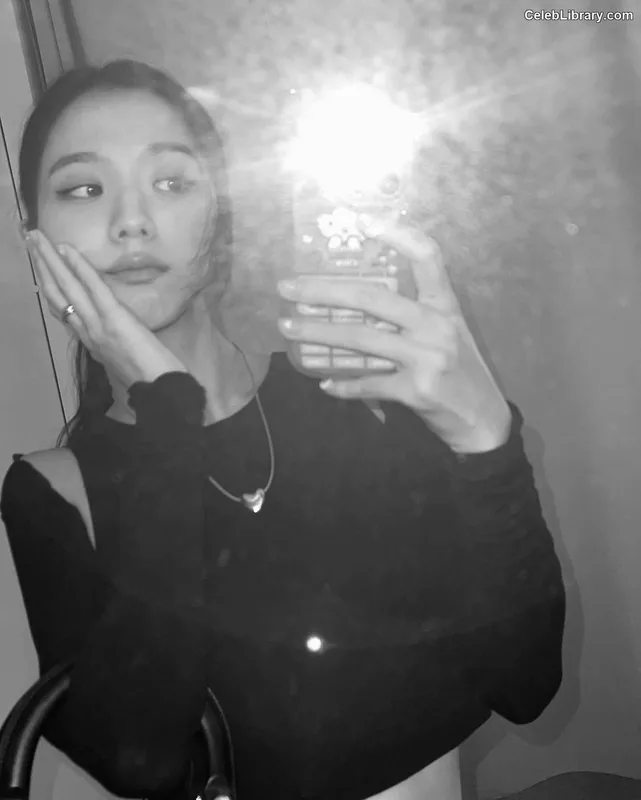 Jisoo - BLΛƆKPIИK ( BLACKPINK ) photo 7 of 2451