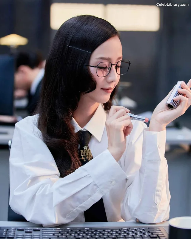 Jisoo - BLΛƆKPIИK ( BLACKPINK ) photo 11 of 2451