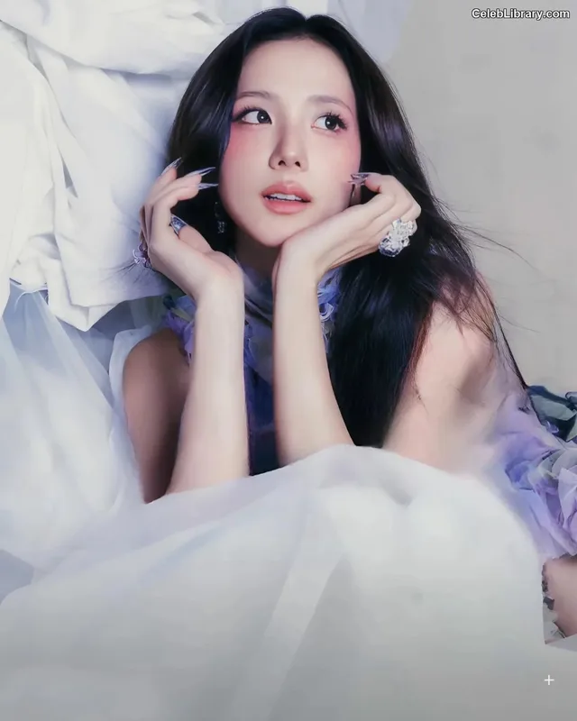 Jisoo - BLΛƆKPIИK ( BLACKPINK ) photo 13 of 2451