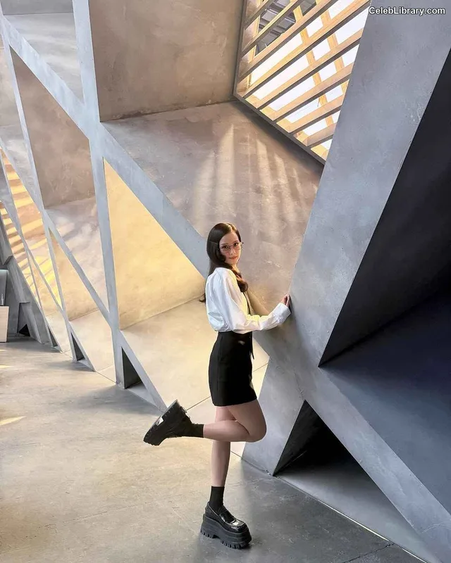 Jisoo - BLΛƆKPIИK ( BLACKPINK ) photo 3 of 2451