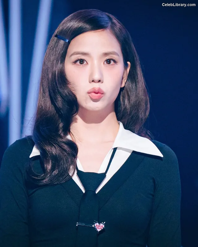 Jisoo - BLΛƆKPIИK ( BLACKPINK ) photo 15 of 2451