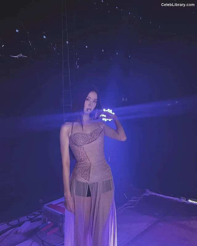 Jisoo - BLΛƆKPIИK ( BLACKPINK ) photo 3 of 2451