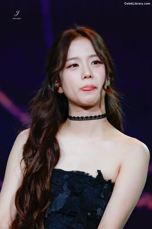 Jisoo - BLΛƆKPIИK ( BLACKPINK ) photo 21 of 2451