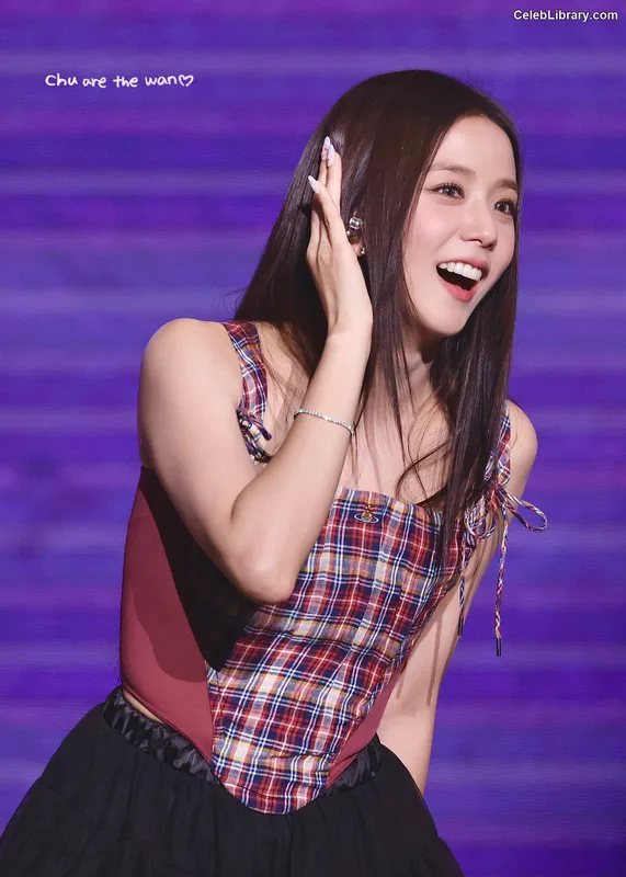 Jisoo - BLΛƆKPIИK ( BLACKPINK ) photo 24 of 2451