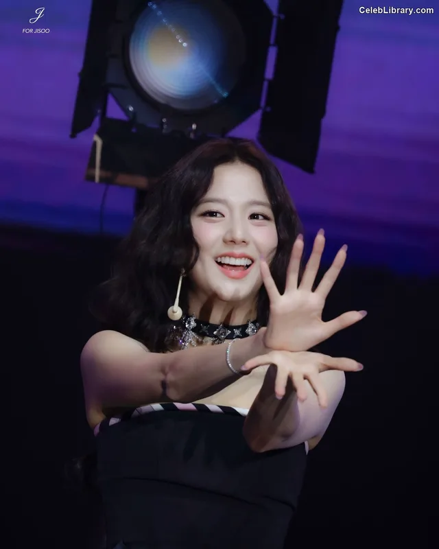 Jisoo  - BLΛƆKPIИK ( BLACKPINK ) photo 5 of 2451