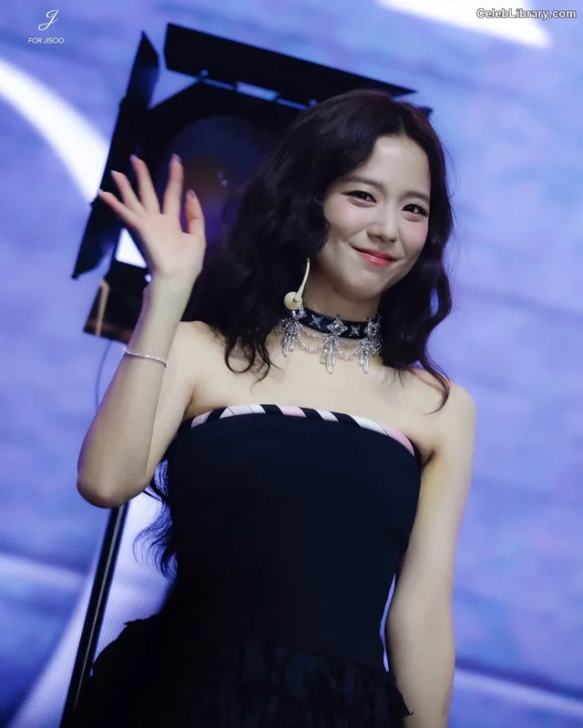 Jisoo  - BLΛƆKPIИK ( BLACKPINK ) photo 7 of 2451